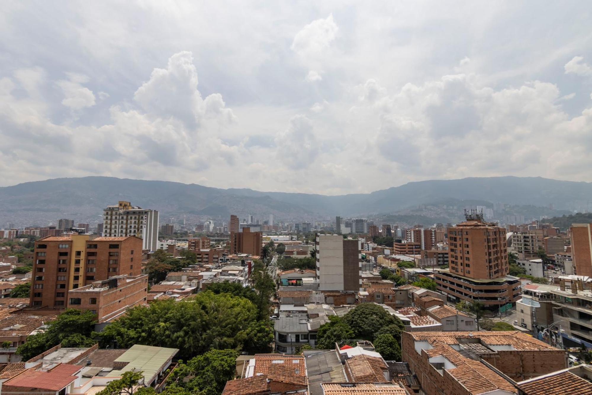 Sonata 44 Hotel Laureles Medellín Eksteriør billede