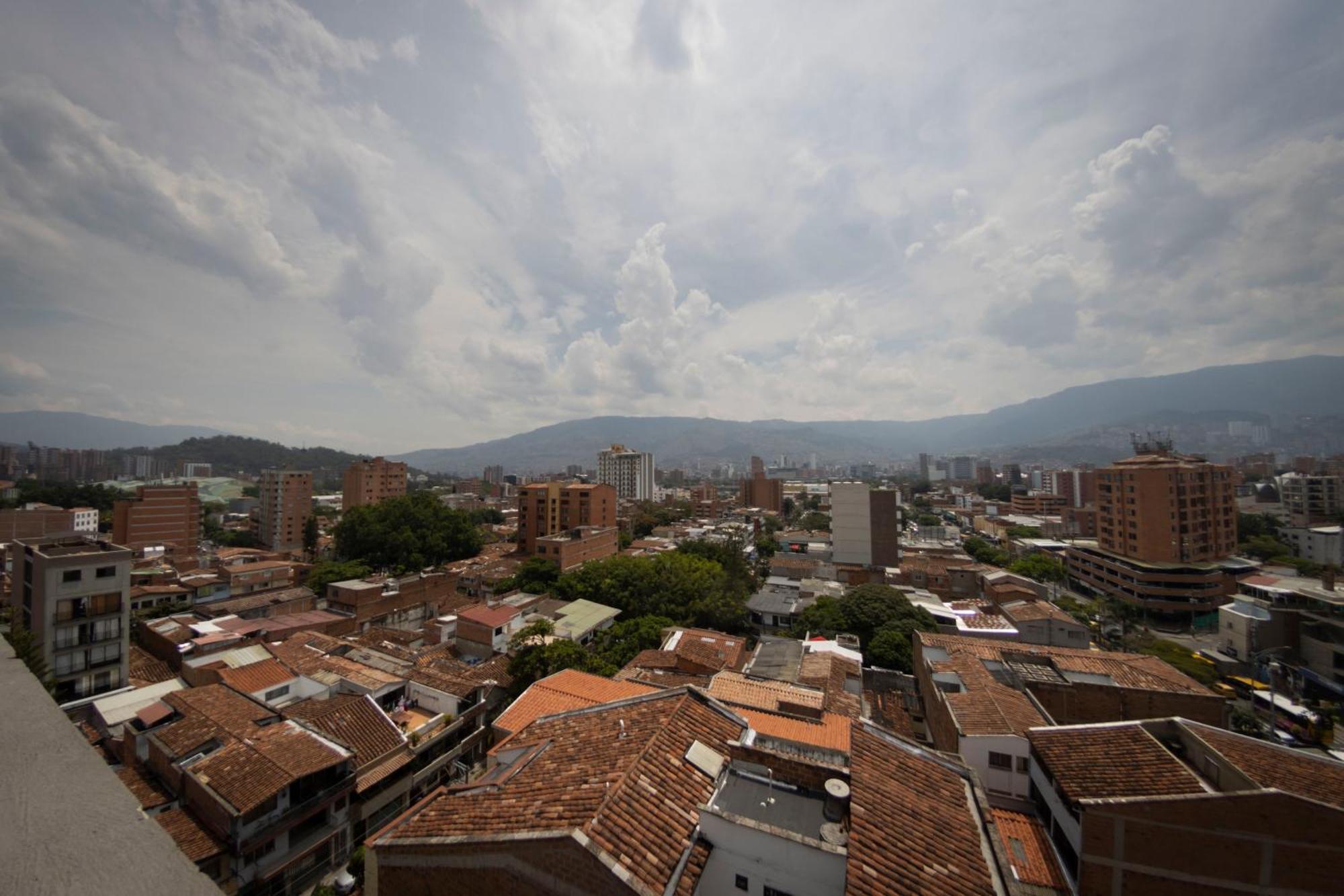 Sonata 44 Hotel Laureles Medellín Eksteriør billede