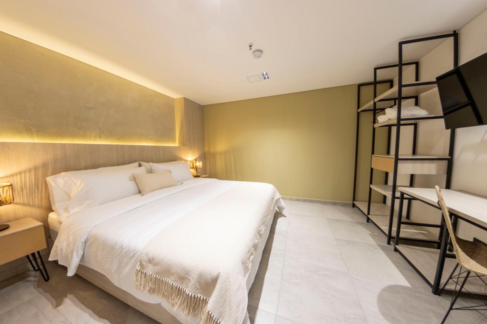 Sonata 44 Hotel Laureles Medellín Eksteriør billede