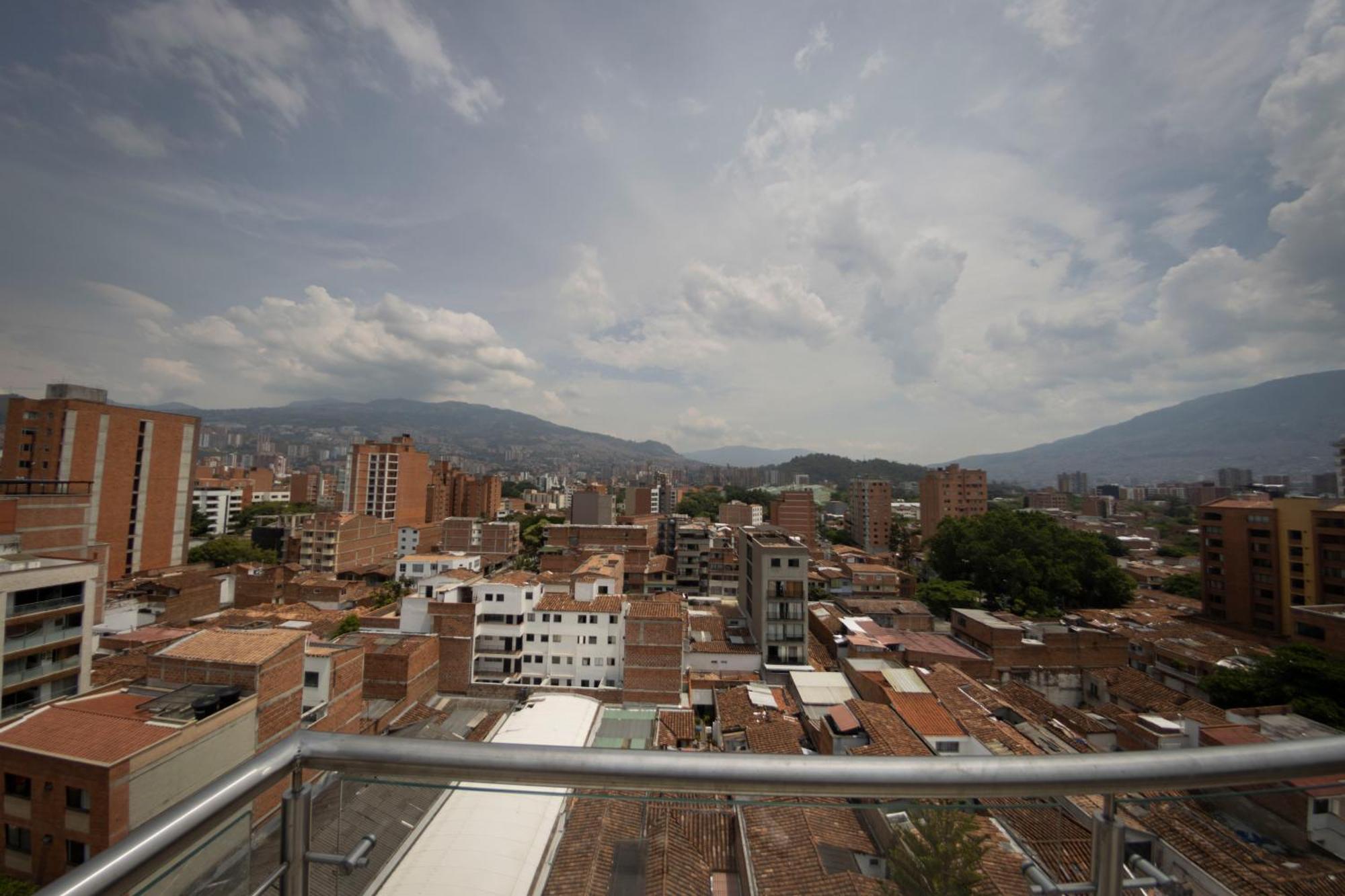 Sonata 44 Hotel Laureles Medellín Eksteriør billede